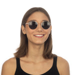 Óculos Metal Redondo BM3 Dourado em modelo com rosto médio.